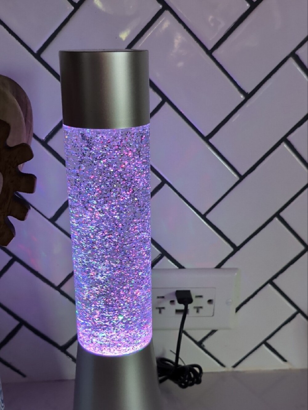 Glitter LED Lava Lamp - Changes Colors - Picture 6 of 9
